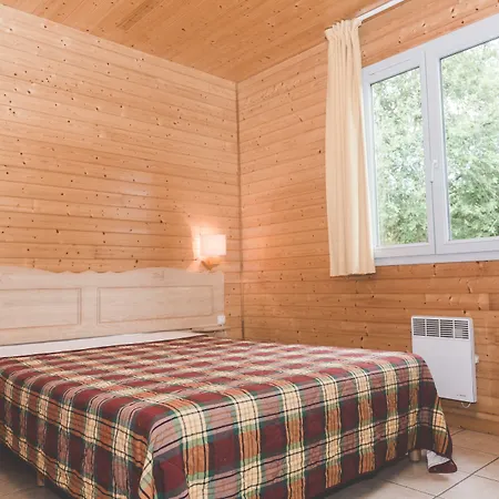 Terres De France - Natura Pescalis 3* 몽카우턴트