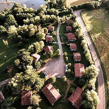 Terres De France - Natura Pescalis Prázdninový areál Moncoutant