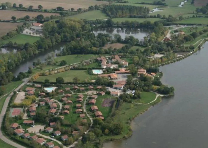 Terres De France - Natura Pescalis 3* Moncoutant