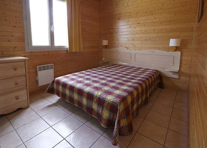 Terres De France - Natura Pescalis Parque de vacaciones Moncoutant